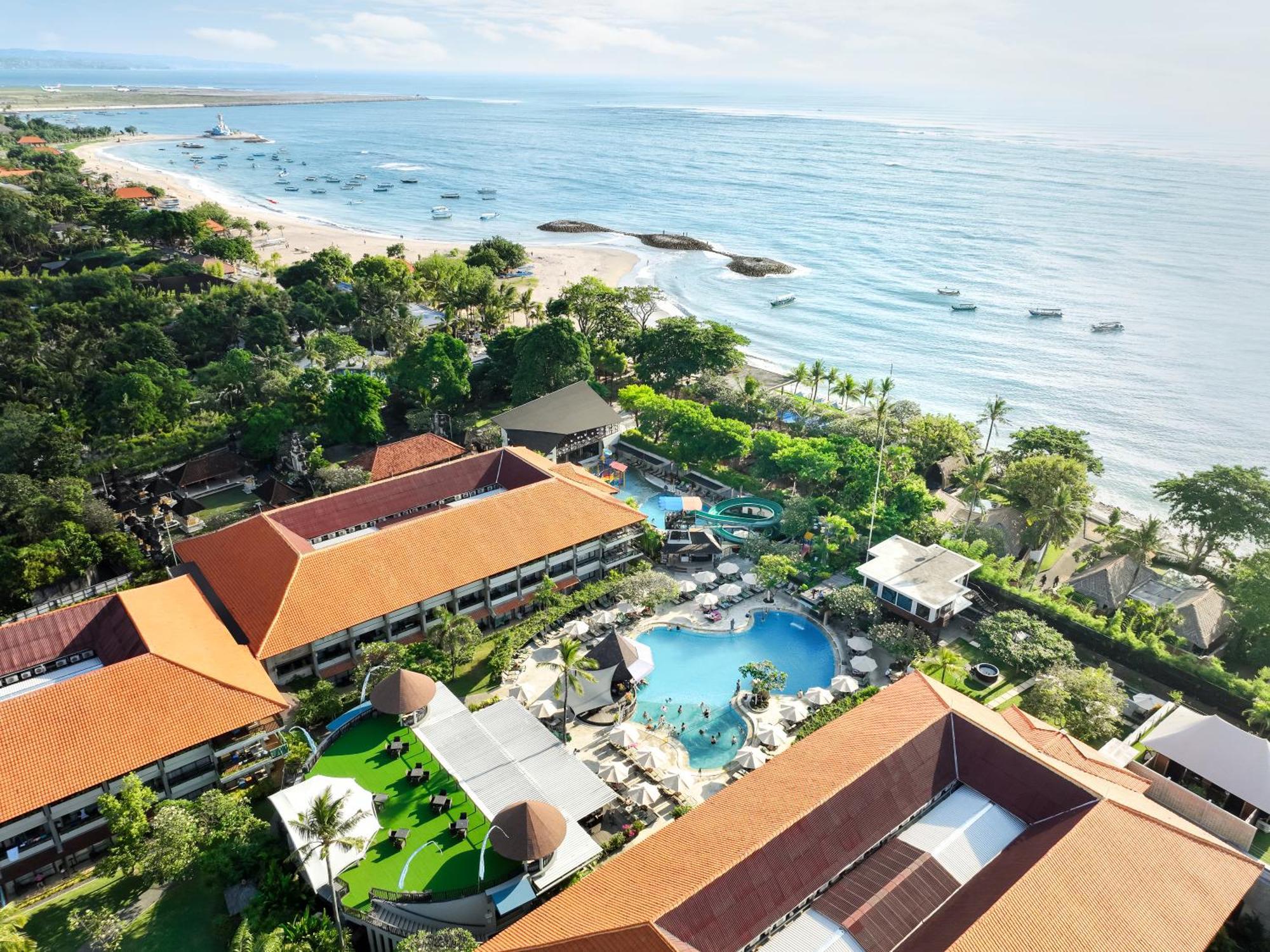 Bali Dynasty Resort Кута Екстер'єр фото Aerial view of the resort