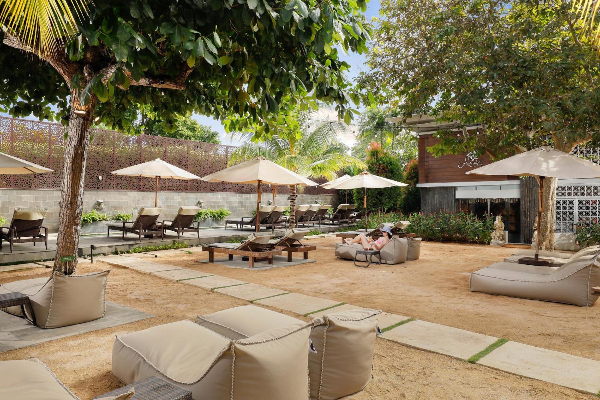 Bali Dynasty Resort Кута Екстер'єр фото The beach at the hotel