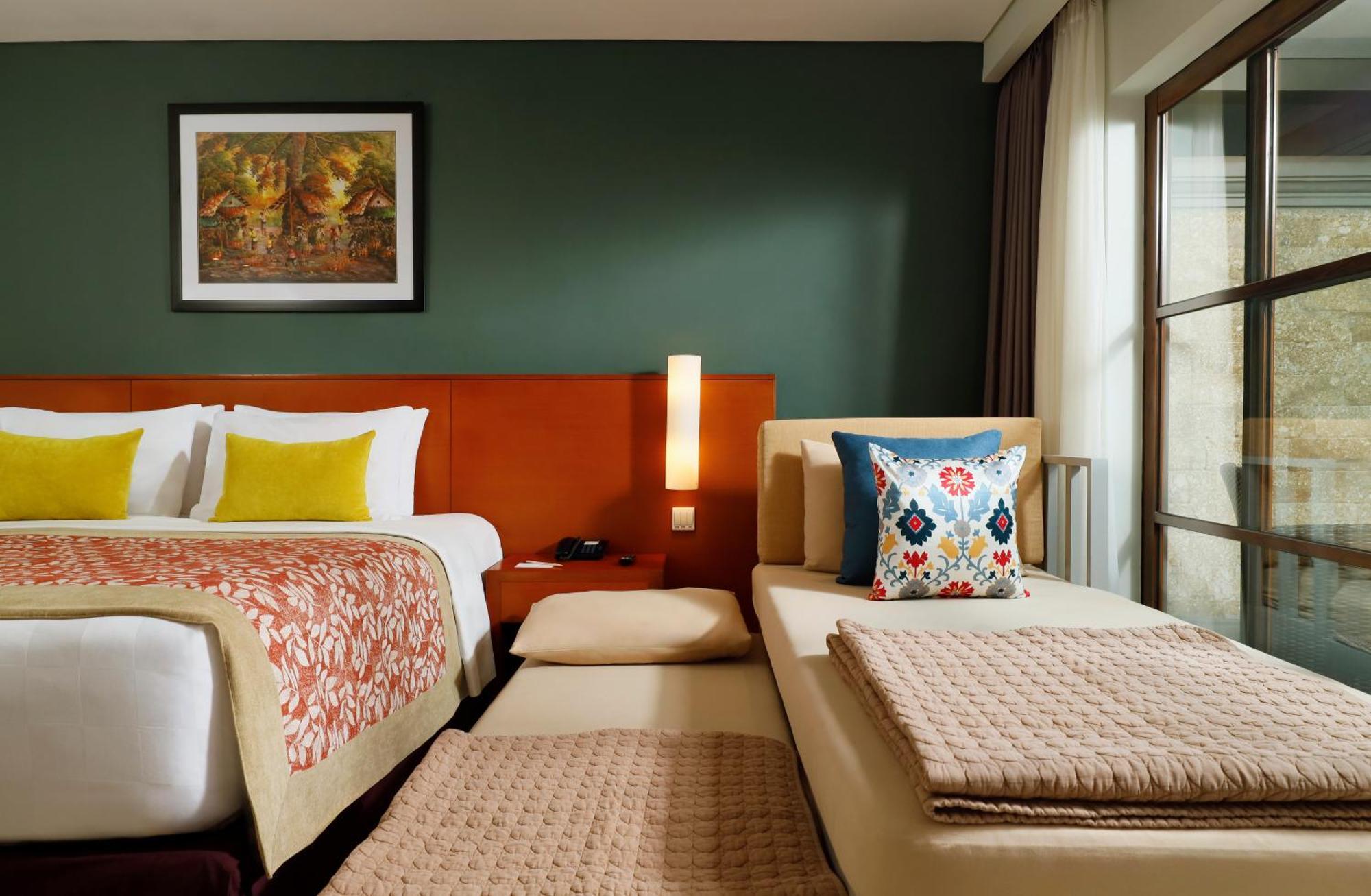 Bali Dynasty Resort Кута Екстер'єр фото A room at the hotel